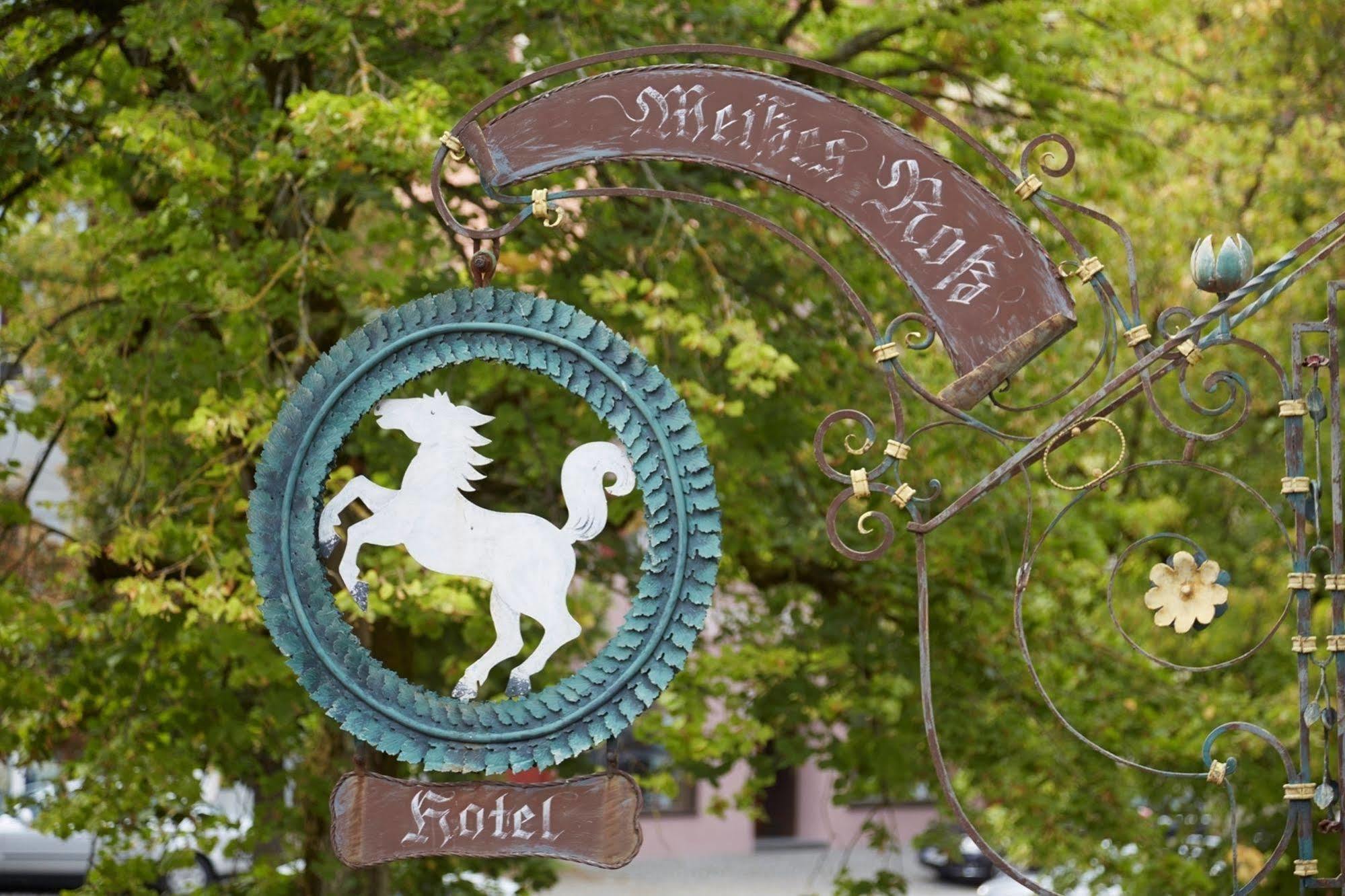 Hotel Weisses Ross Dinkelsbuehl Ngoại thất bức ảnh